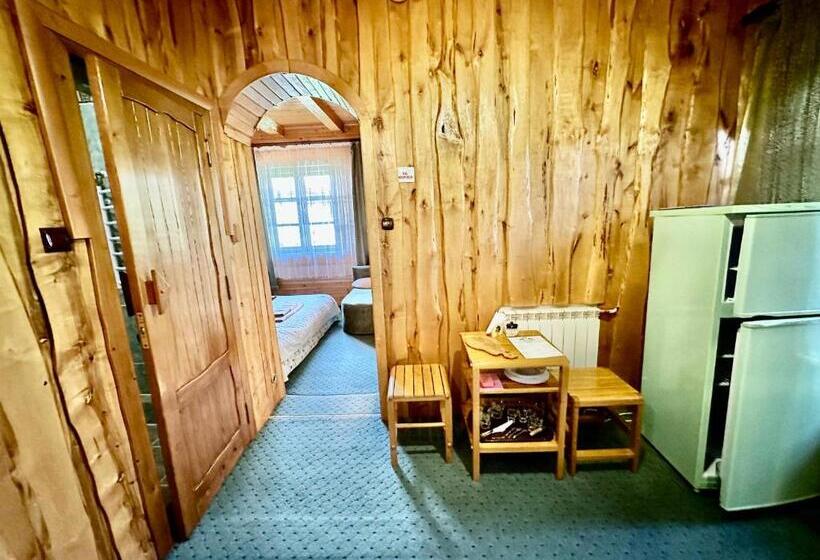 اتاق استاندارد, U Yaroslava