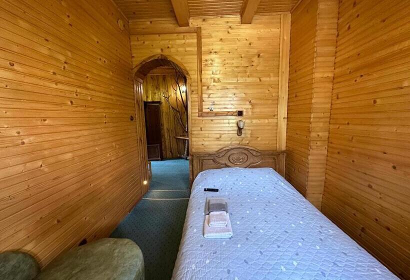 اتاق استاندارد, U Yaroslava