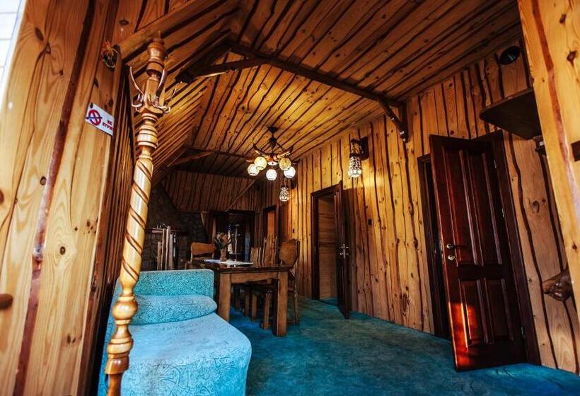 آپارتمان 3 خوابه, U Yaroslava