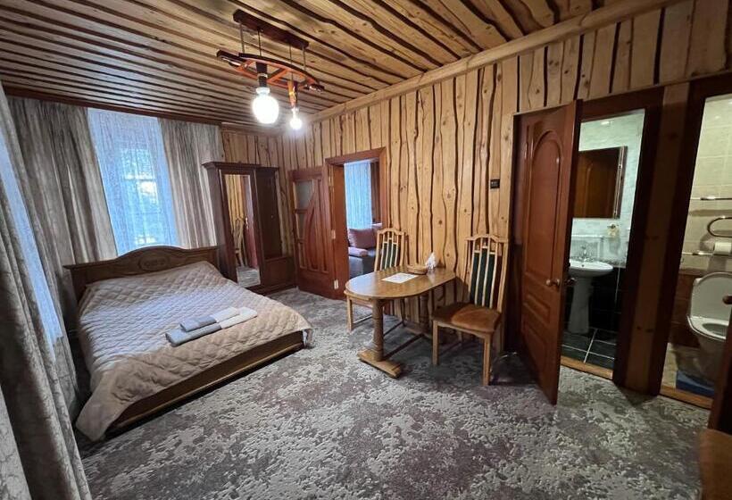 آپارتمان 2 خوابه, U Yaroslava