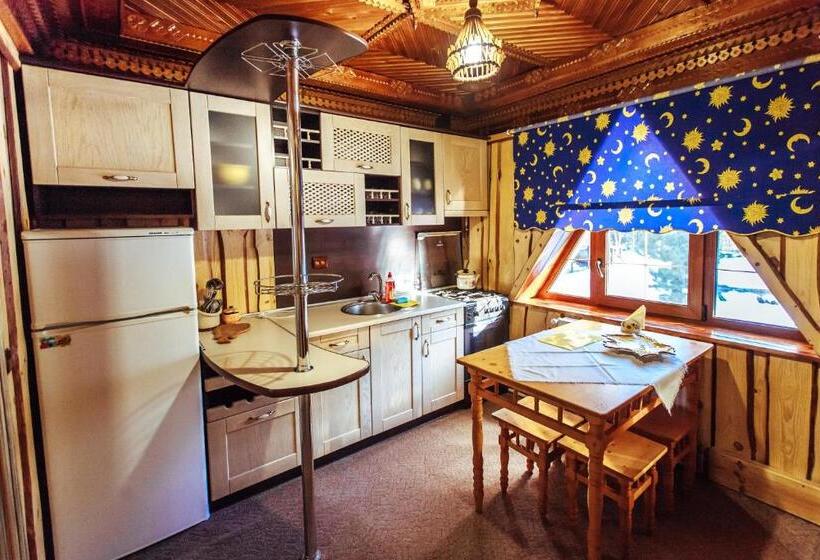 خانه 2 خوابه, U Yaroslava