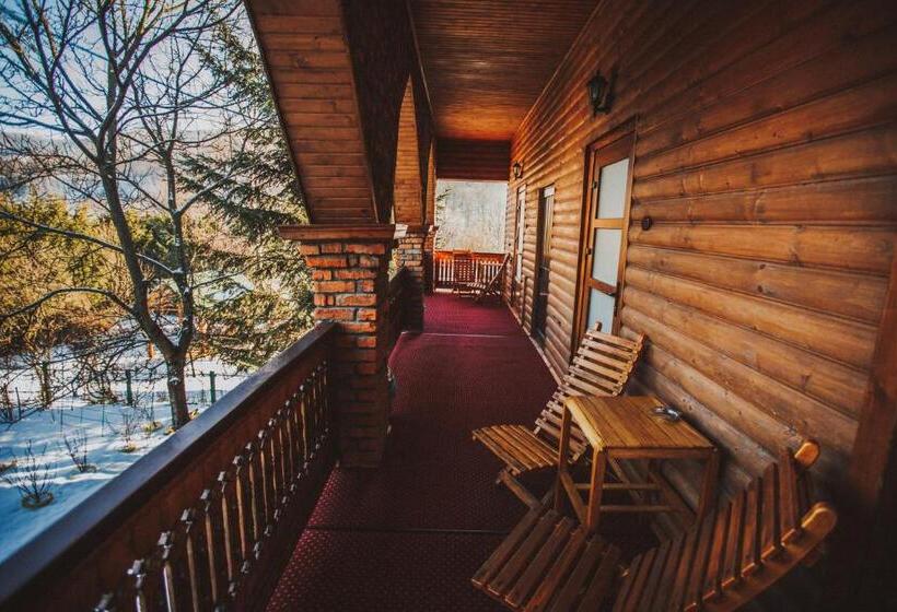 آپارتمان 1 خوابه با تراس, U Yaroslava