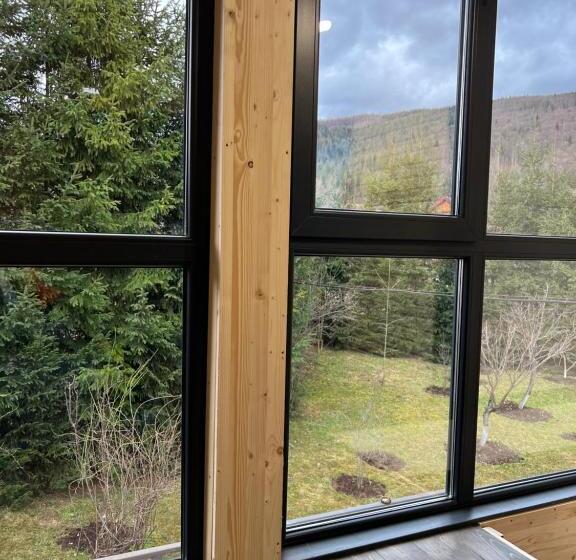 خانه 2 خوابه, U Yaroslava