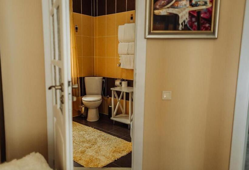 اتاق استاندارد با وان آب گرم, Velyka Vedmedytsya