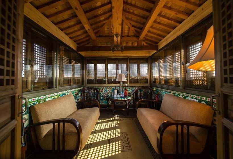 Полулюкс Вид на Горы, Imperial Guard Boutique Hotel御前侍卫艺术精品酒店
