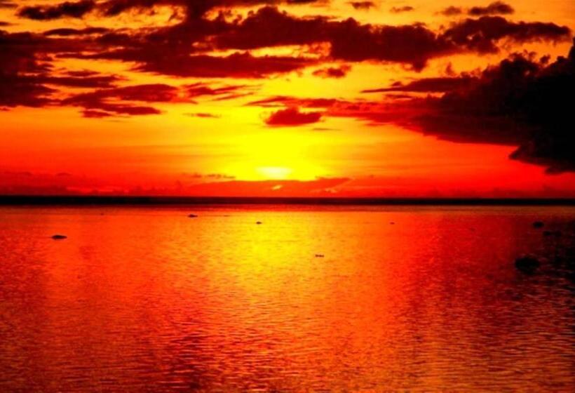 بنجلو قياسى مطل على البحر, Tambua Sands Beach Resort