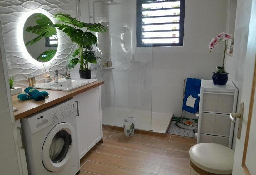 Standard room with outdoor bath, La Maison Du Bonheur