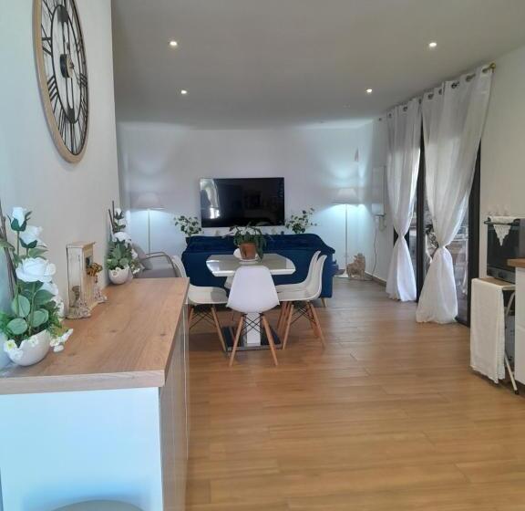 Standard room with outdoor bath, La Maison Du Bonheur