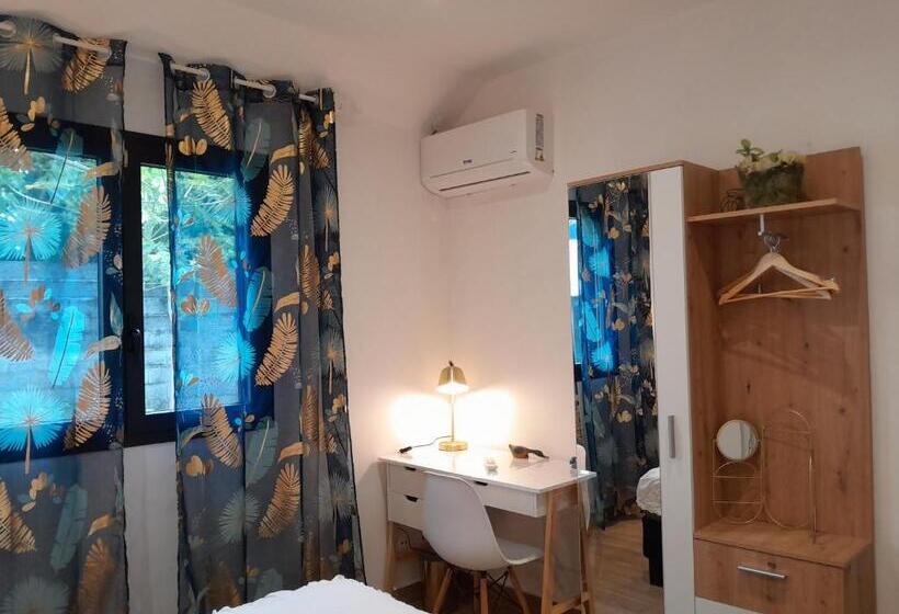 Standard room with outdoor bath, La Maison Du Bonheur