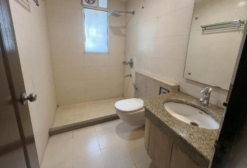 اتاق لوکس, Pacific Inn Green, Gurgaon