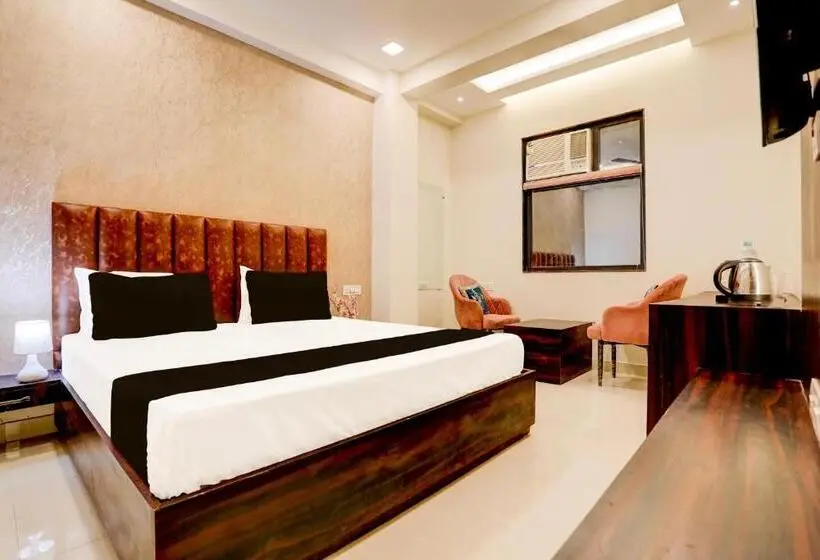 トリプルクラシックルーム, Fabhotel Ts Inn