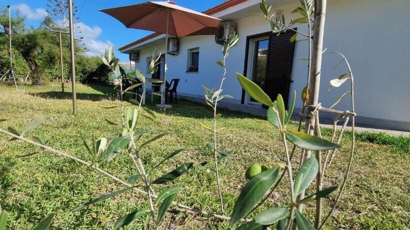 غرفة قياسية مطلّة علي الحديقة, Villa Red Melons