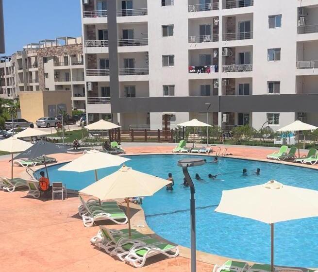 آپارتمان 1 خوابه با چشم‌انداز استخر, الساحل الشمالي شاليه مكيف قريه مارسليا بيتش 4