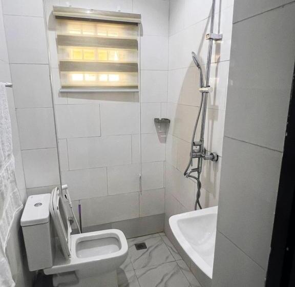 اتاق استاندارد یک نفره, Ayinde Homes