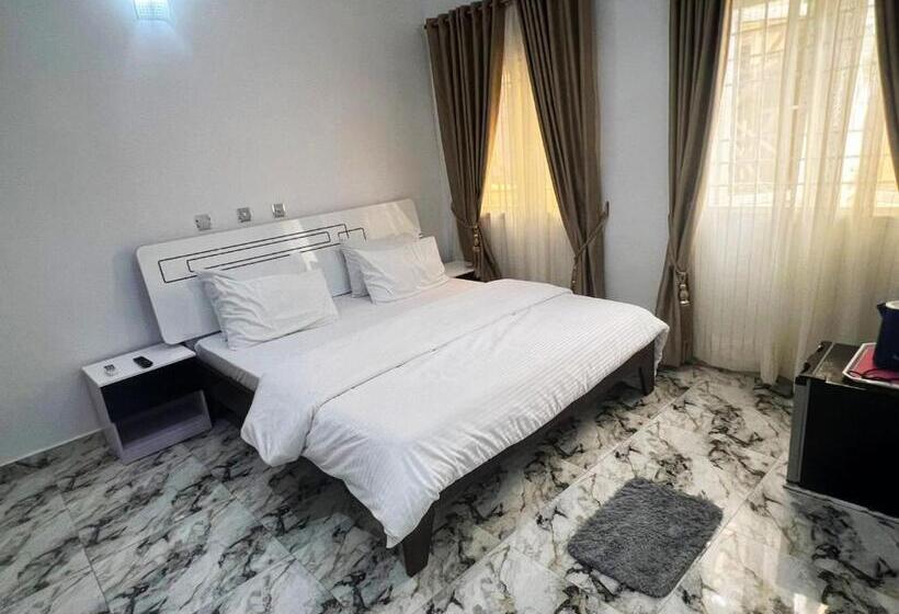 اتاق استاندارد یک نفره, Ayinde Homes