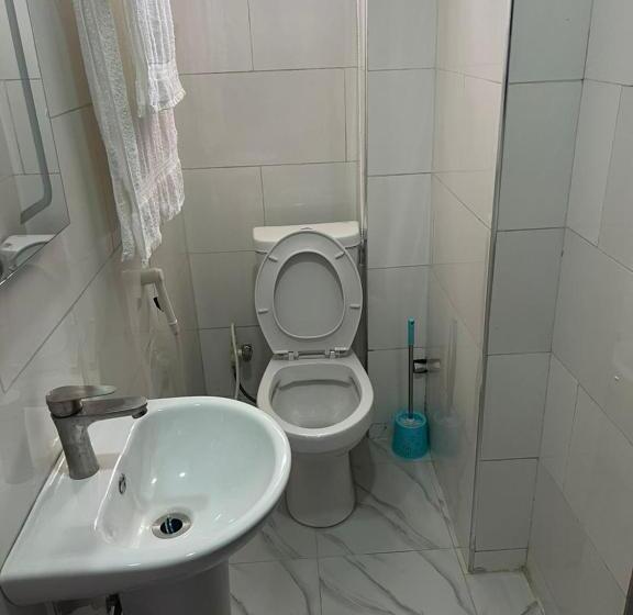 اتاق لوکس یک تخته, Ayinde Homes