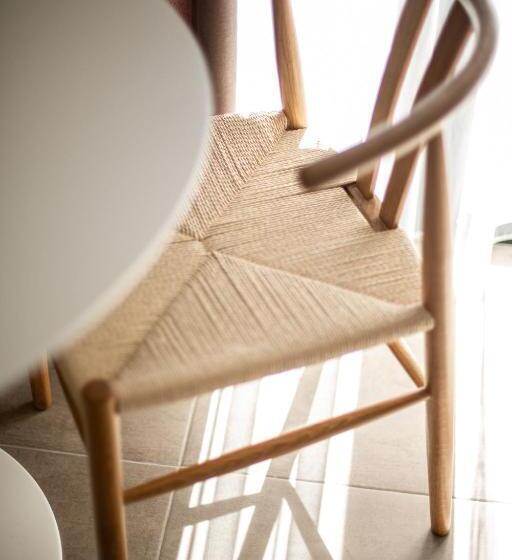 اتاق استاندارد سه نفره, Central Inn