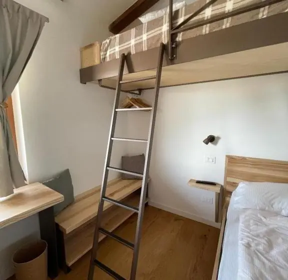 デラックスの４人部屋, La Planina