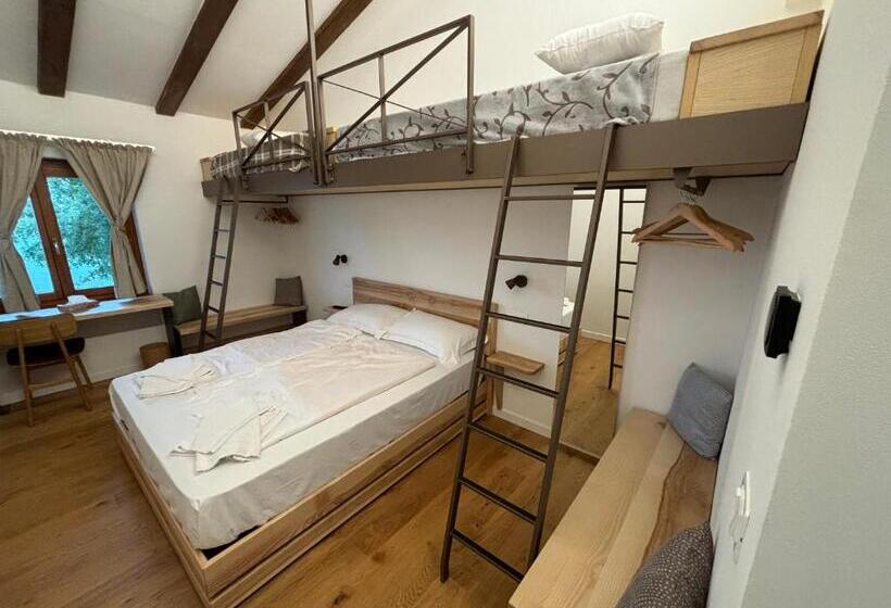 デラックスの4人部屋, La Planina