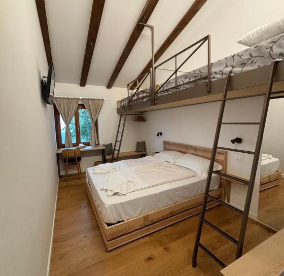 デラックスの4人部屋, La Planina