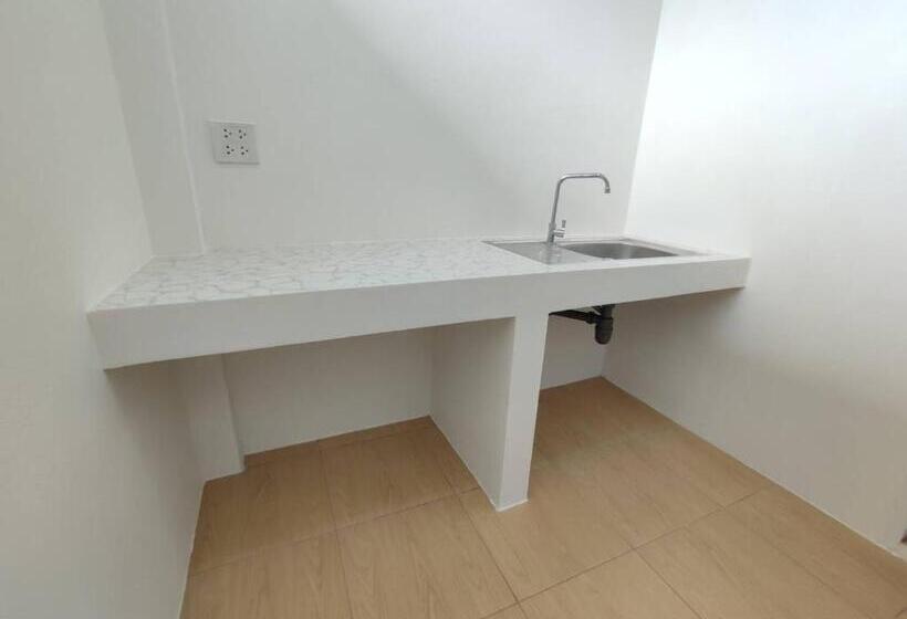 标准间, The 133 Home