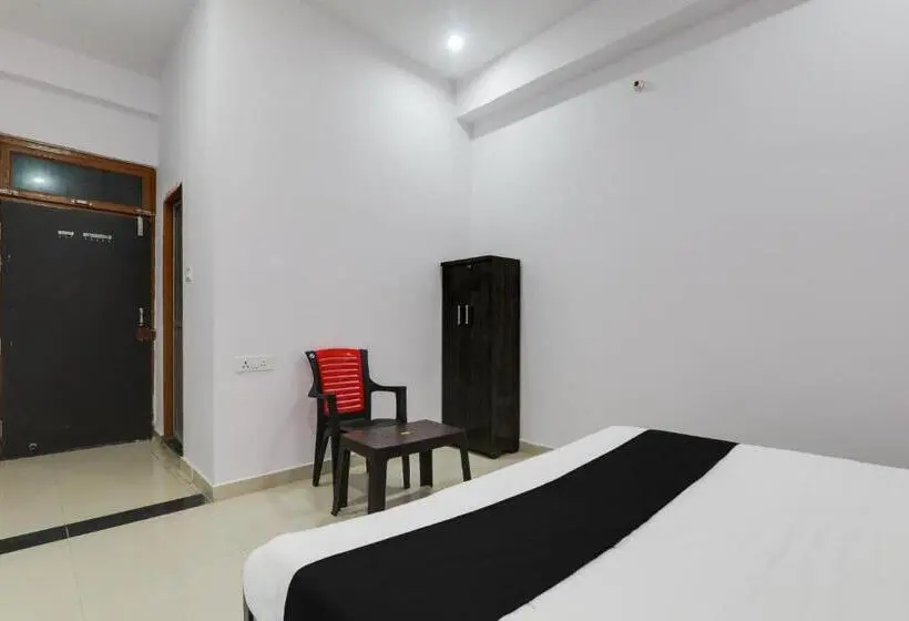Habitació Triple Clàssica, O Krishna