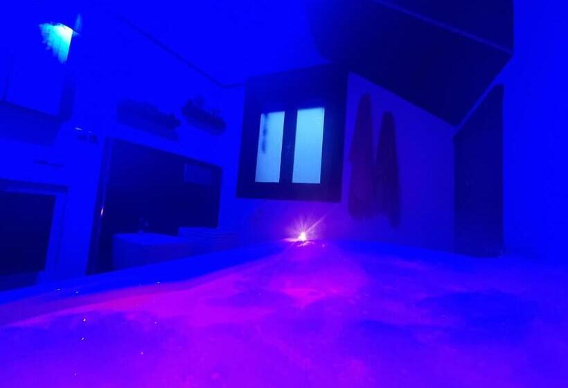 스탠다드 자쿠지 룸, Imprenta Máxica