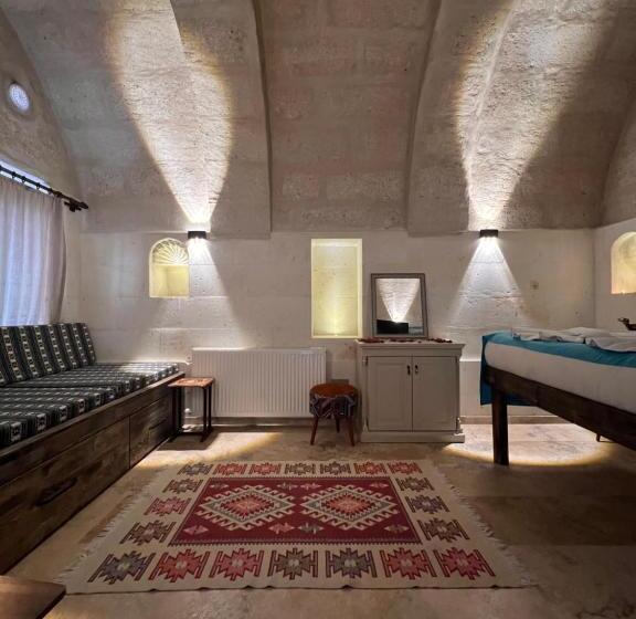 اتاق لوکس چهار تخته, Uluyol Stone House