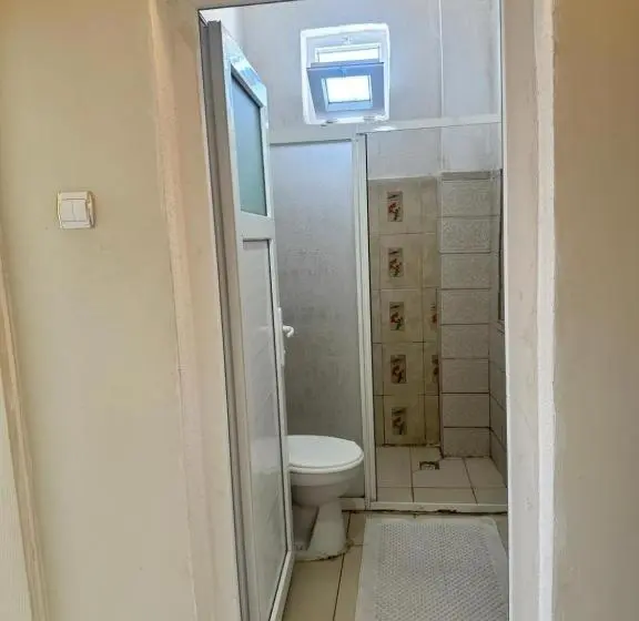 Suite with lake view, Uluyol Stone House