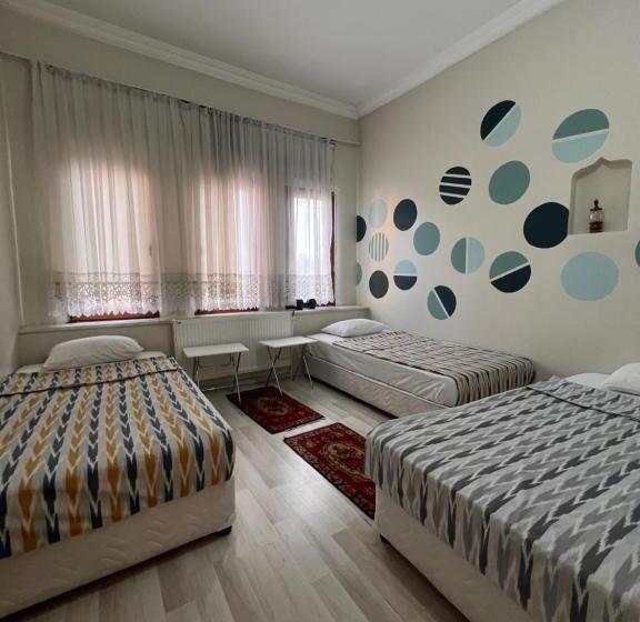 Suite with lake view, Uluyol Stone House