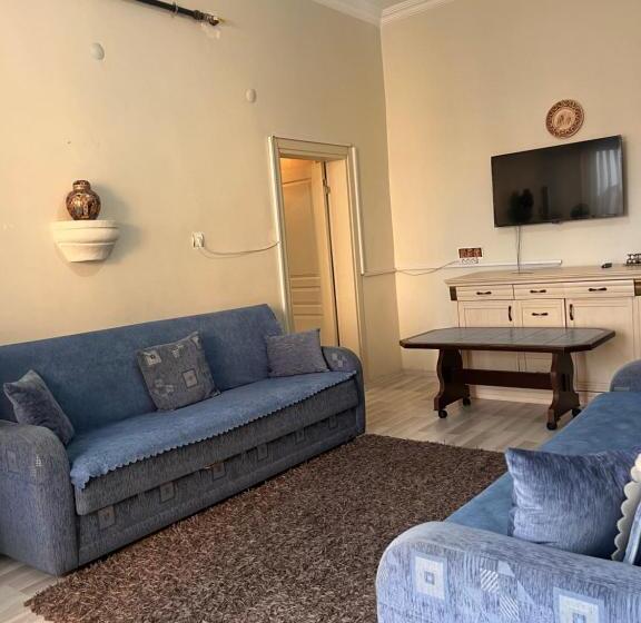 Suite with lake view, Uluyol Stone House