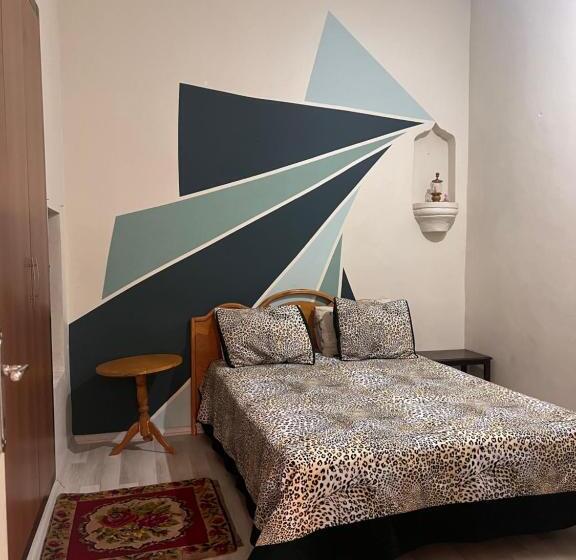 Suite with lake view, Uluyol Stone House