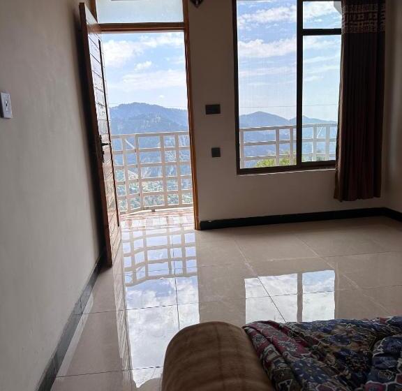 اتاق استاندارد سه نفره, Vacations Inn Hotel And Restaurant