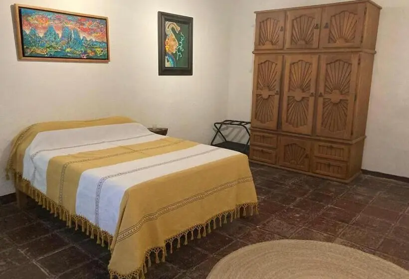 اتاق استاندارد با سرویس بهداشتی مشترک, Casa Café Arte