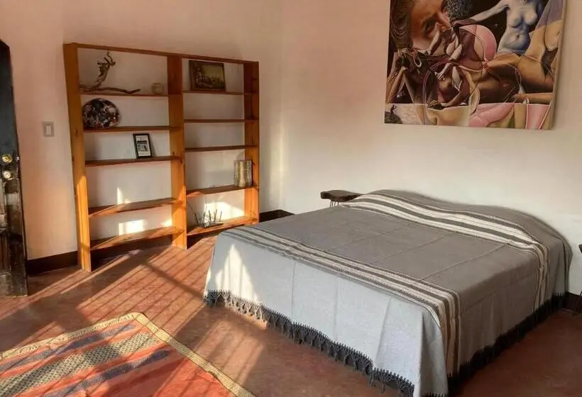 سوئیت با تخت بزرگ, Casa Café Arte