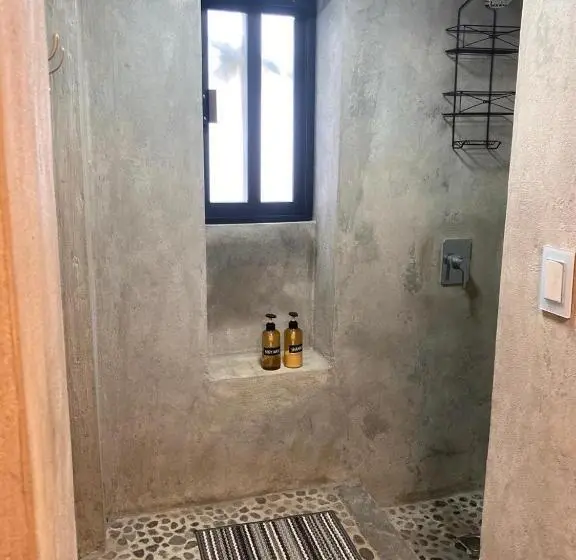بانگلوی استاندارد 2 خوابه, Casa Café Arte