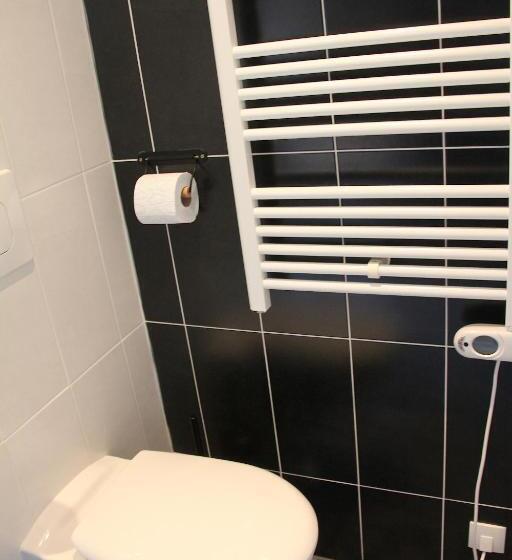 غرفة قياسية, La Min Sú De Terrasson