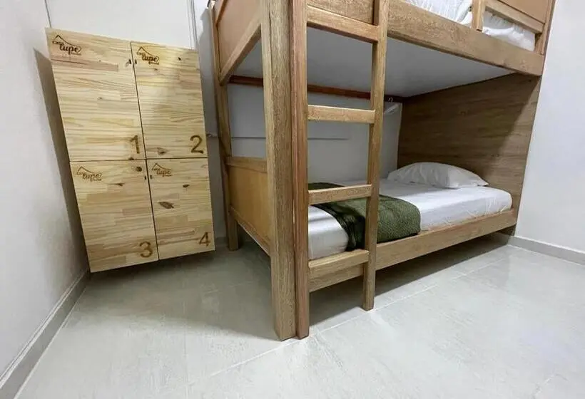 ルームシェアのワンベッド, Casa Lupe Hostal