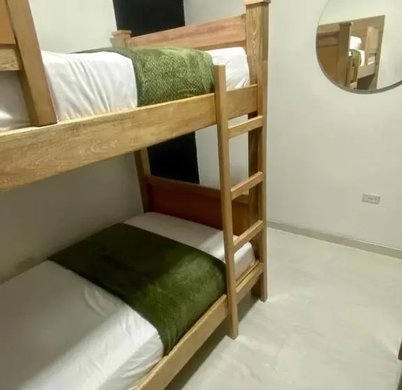 ルームシェアのワンベッド, Casa Lupe Hostal