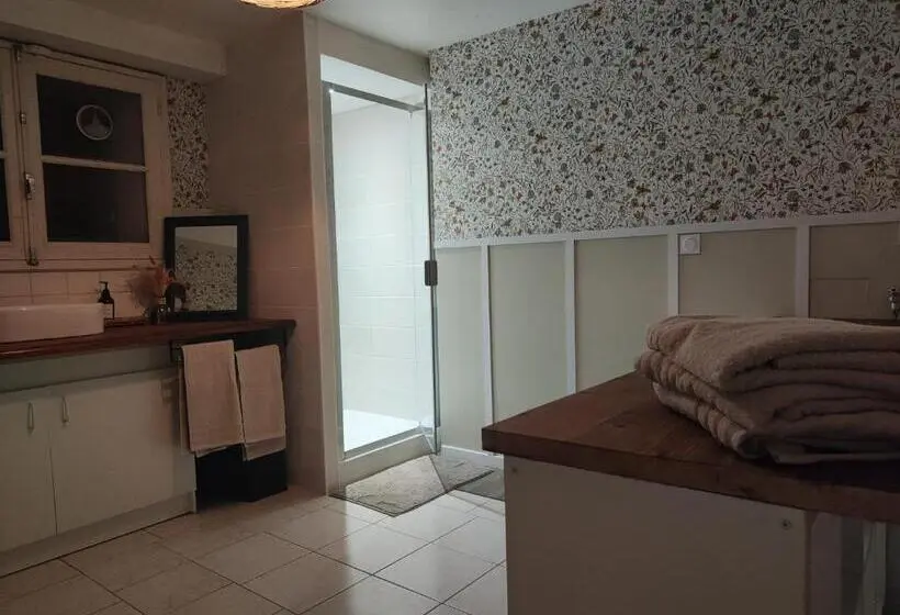 ファミリーステューディオ, La Casa D Atras