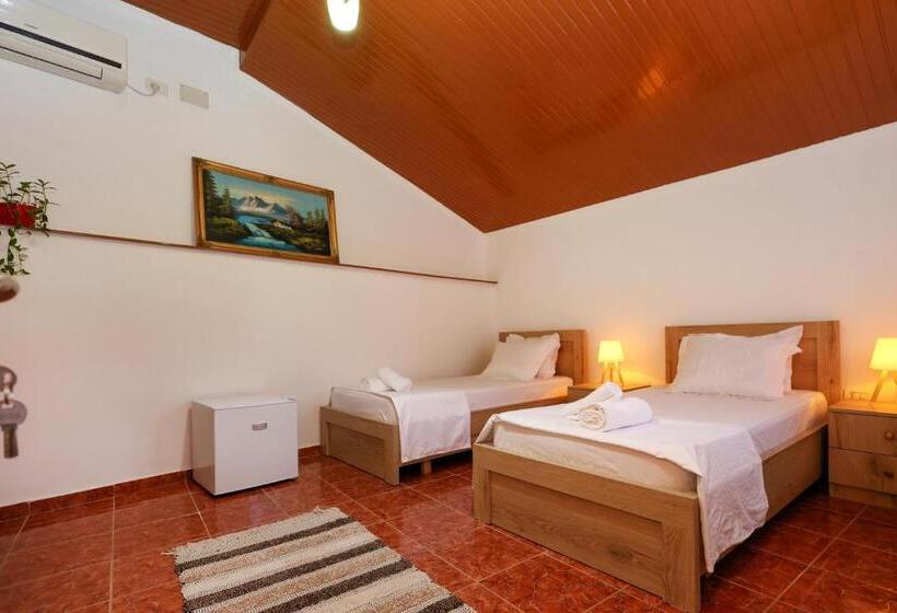 اتاق استاندارد, Vila Spahiu
