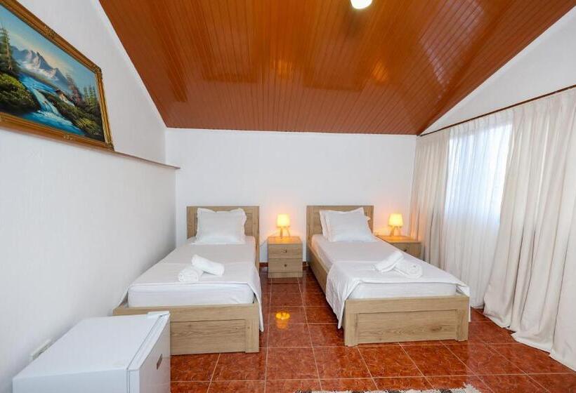اتاق استاندارد, Vila Spahiu