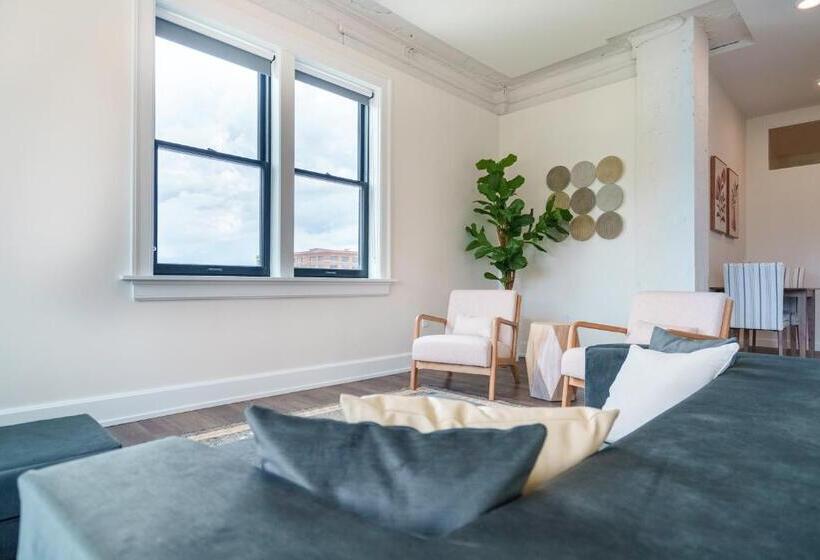 Апартаменты Премиум 1 Спальня, The Standard Downtown Columbus