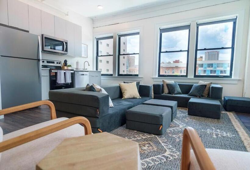 Апартаменты Премиум 1 Спальня, The Standard Downtown Columbus