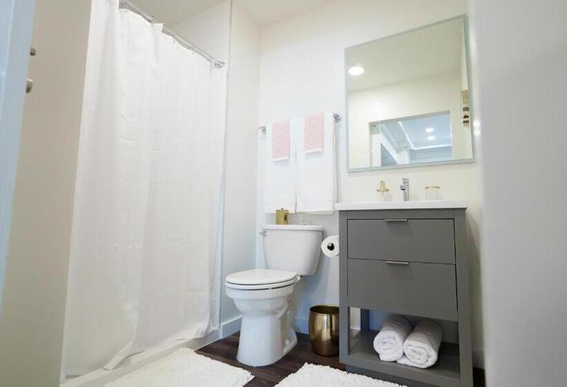 Family Suite, The Standard Downtown Columbus