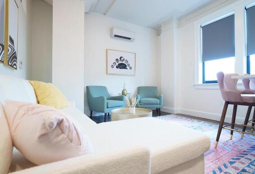 Family Suite, The Standard Downtown Columbus