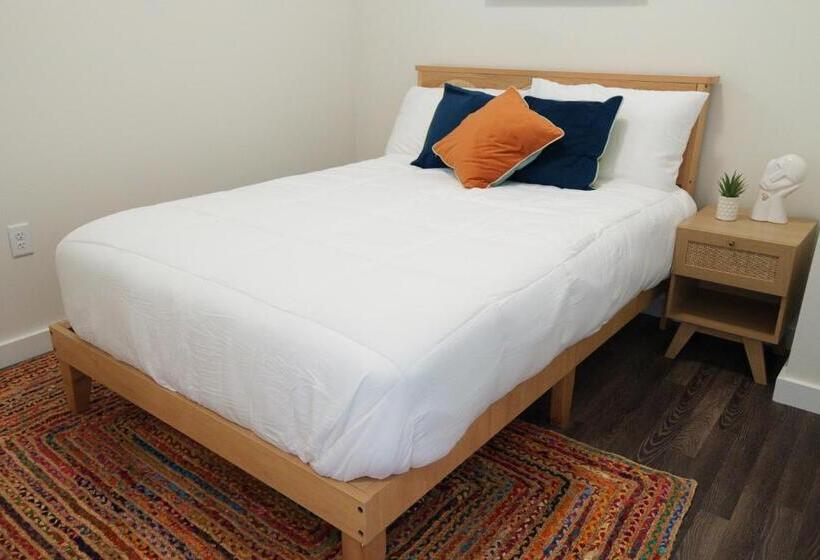 Апартаменты Deluxe 1 Спальня, The Standard Downtown Columbus