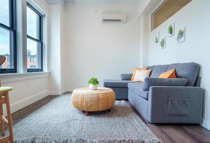 Апартаменты Deluxe 1 Спальня, The Standard Downtown Columbus