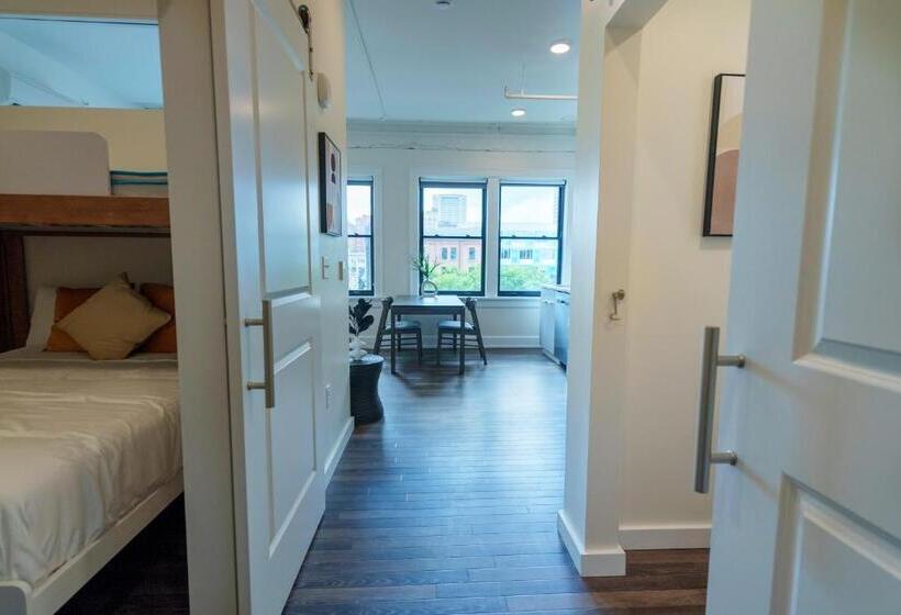 Апартаменты Семейные 1 Спальня, The Standard Downtown Columbus