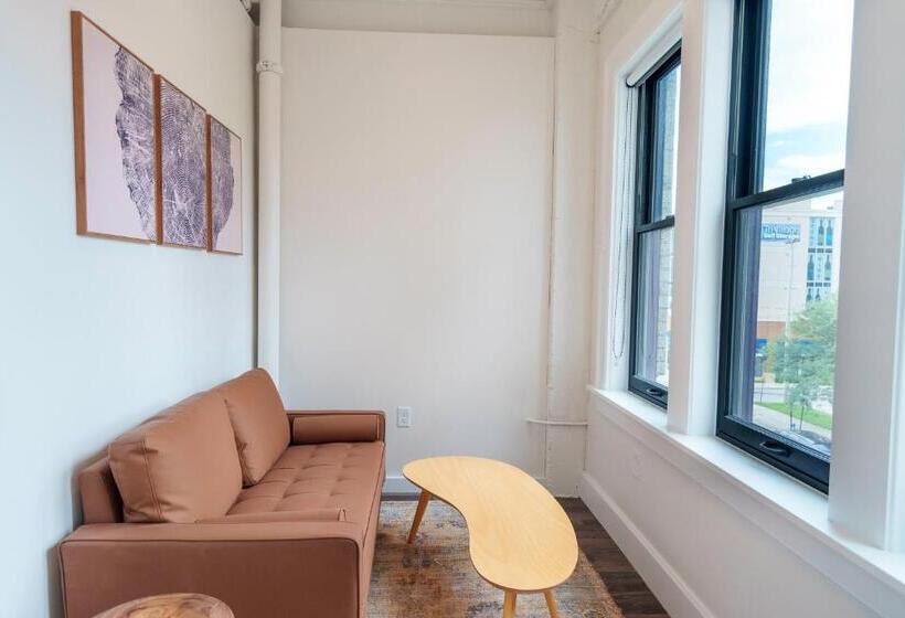 Апартаменты Семейные 1 Спальня, The Standard Downtown Columbus